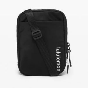 Lulu Lemon Easy Access Crossbody Bag